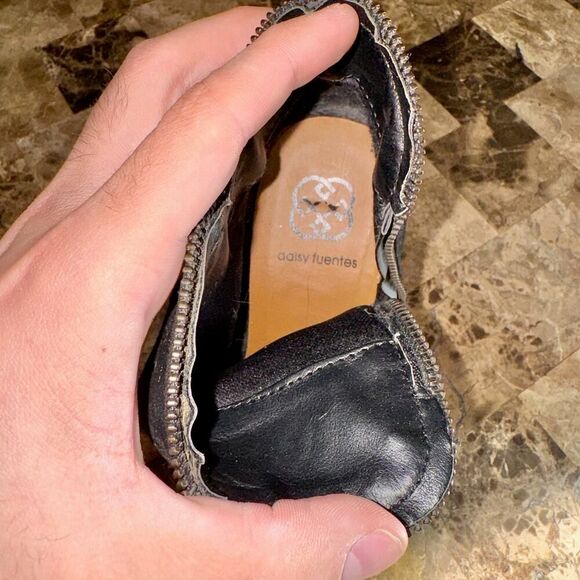 Daisy Fuentes Women's Carolina Zip Up Wedge Heel Black Suede Booties - Picture 3 of 11